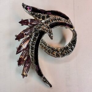 Vintage Elegant Silver and Purple Women's Brooch
